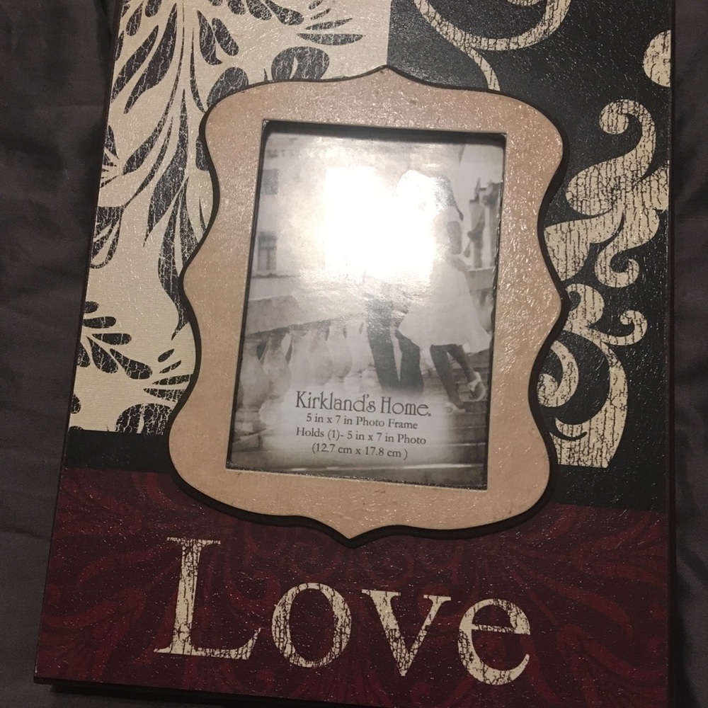 Kirklands 5 x 7 photo frame.